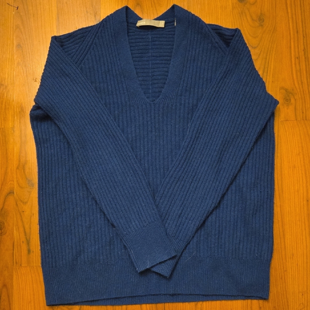 Vince Cashmere Blend Men's V-Neck Sweater Navy Blue